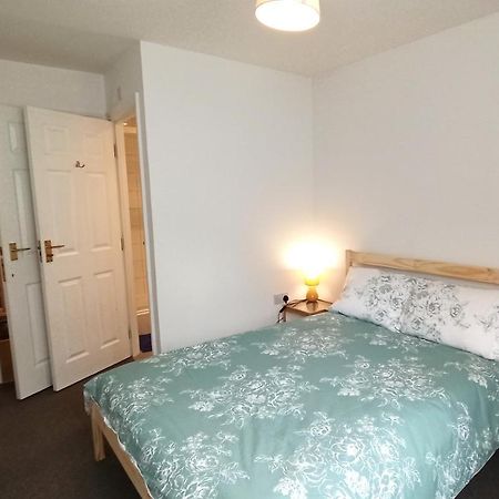 Bright, Chilled Ensuite Db Room In A Shared Flat! London Exterior photo