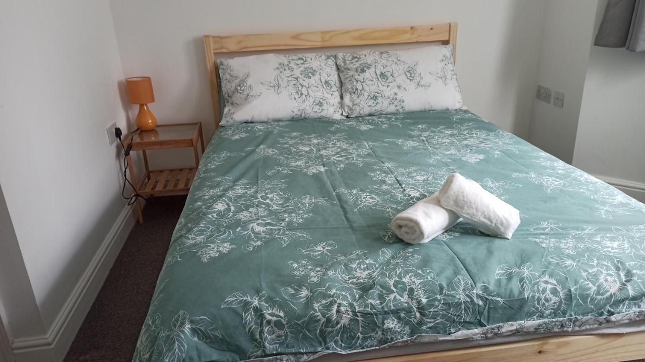 Bright, Chilled Ensuite Db Room In A Shared Flat! London Exterior photo