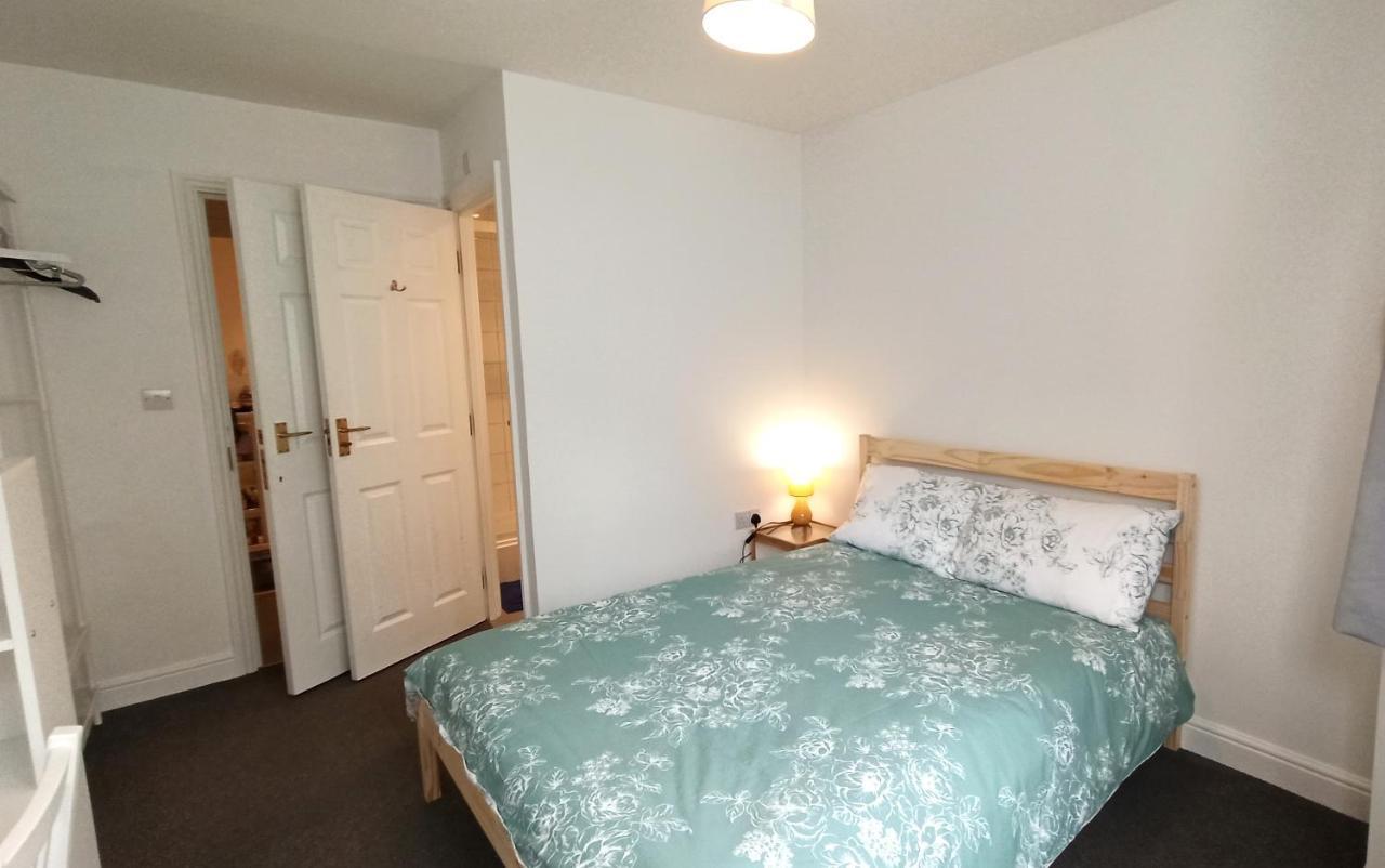 Bright, Chilled Ensuite Db Room In A Shared Flat! London Exterior photo