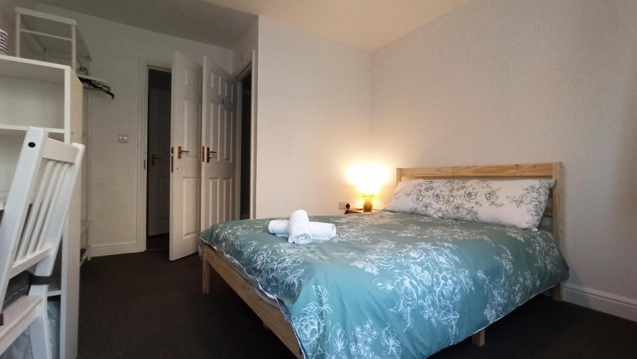 Bright, Chilled Ensuite Db Room In A Shared Flat! London Exterior photo